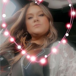 Meet your Posher, Candice